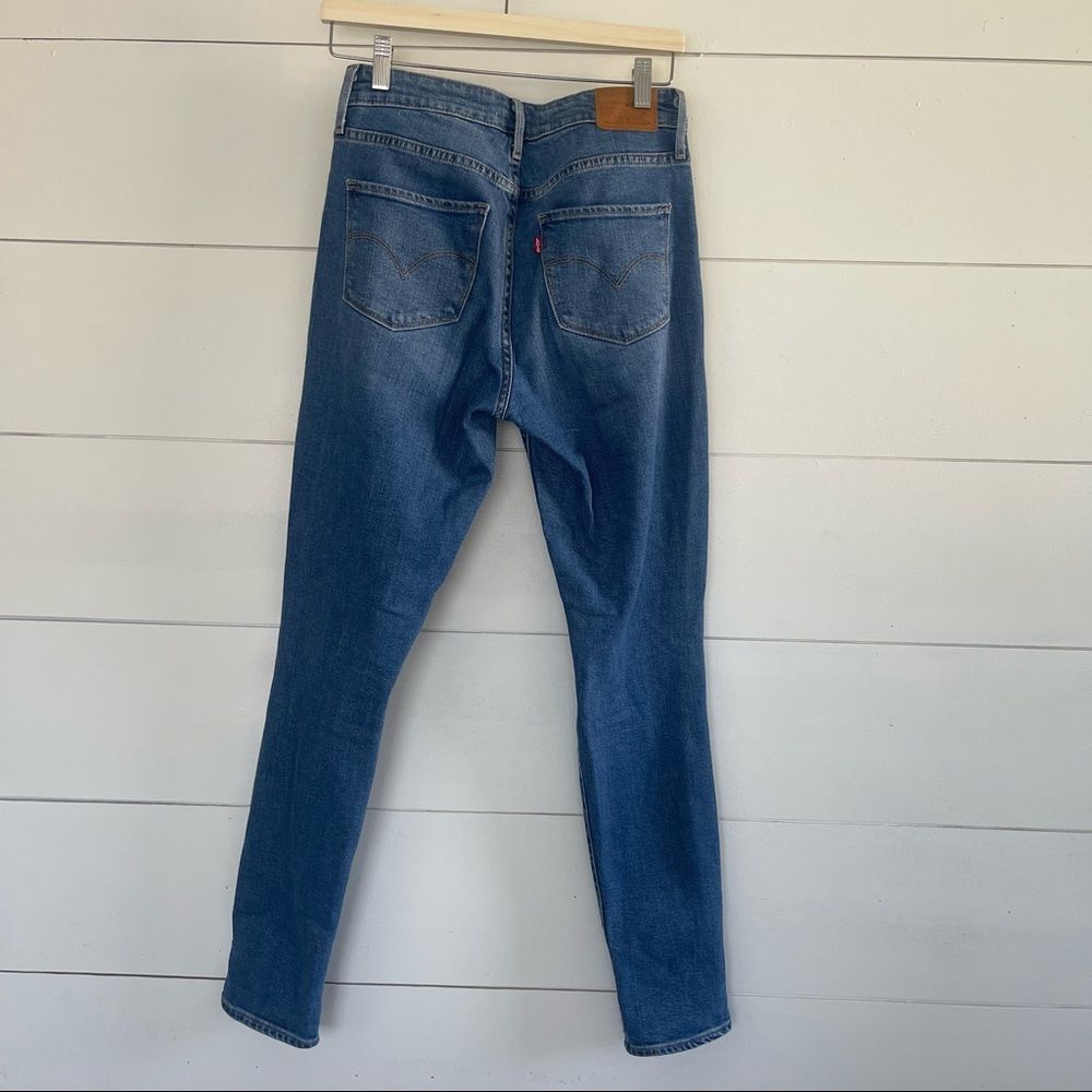 Levi’s Premium 721 High Rise Skinny Distressed Jeans - Picture 3 of 5